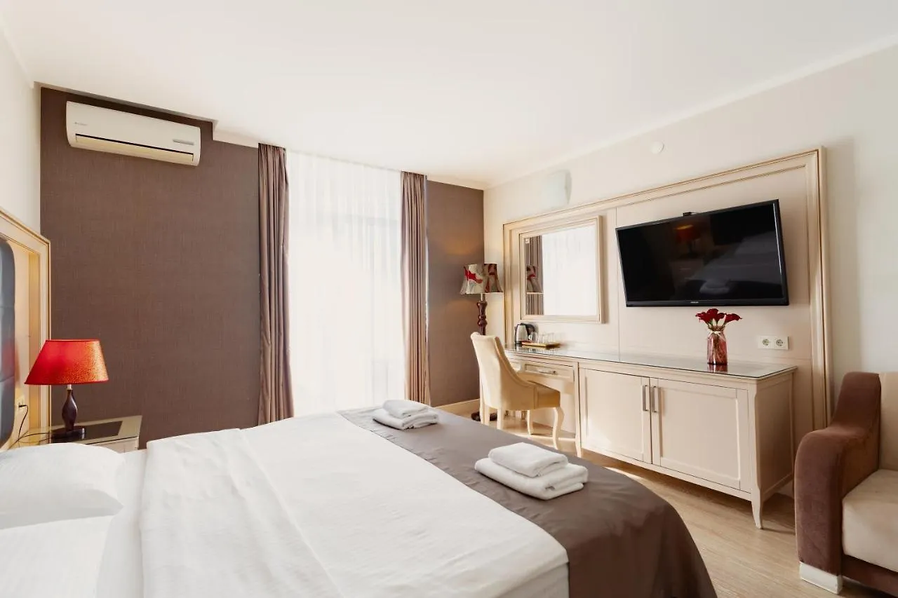 Hotel 19 באטומי