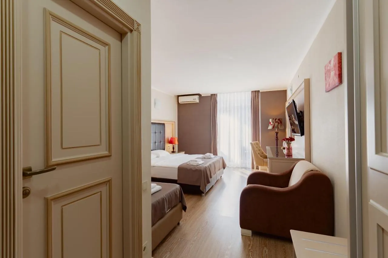 Hotel 19 באטומי דירה