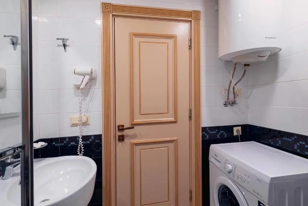 Hotel 19 באטומי 0*,  גאורגיה