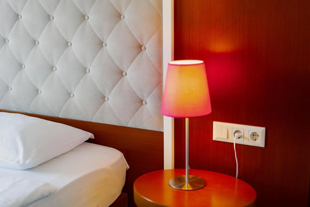 דירה Hotel 19 באטומי